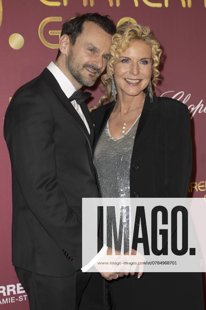 Victoria Herrmann mit Ehemann David Böthig bei der 30. Josà Carreras Gala 2024 in der Media City Leipzig. Leipzig
