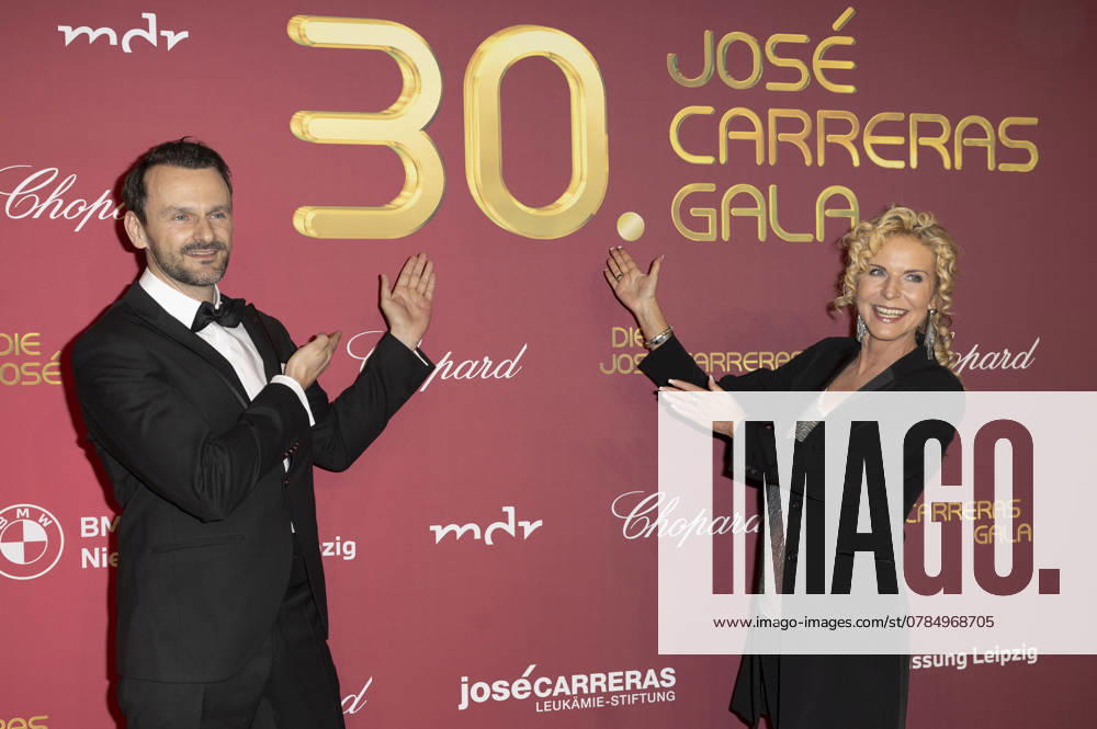 Victoria Herrmann mit Ehemann David Böthig bei der 30. Josà Carreras Gala 2024 in der Media City Leipzig. Leipzig