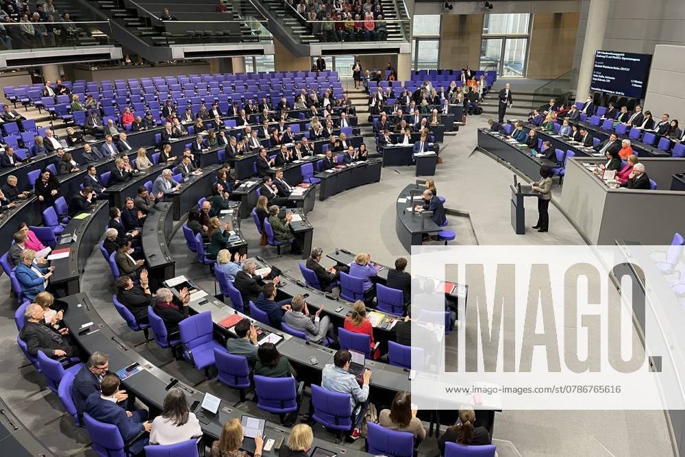 Berlin, Deutschland, 19.12.2024: Deutscher Bundestag: 207. Bundestagssitzung: Bundestagsdebatte über Stärkung von Bundesverfassungsgericht