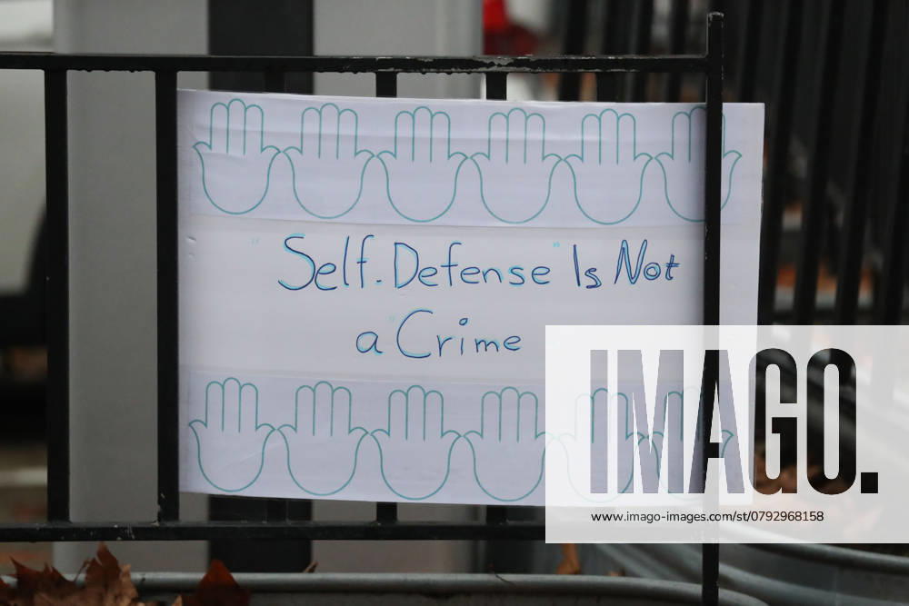 A self-defense sign outside the courtroom before the Jury found Nima Momeni guilty for 2nd Degree Murder in his trial he was charged with murdering Tech executive Bob Lee, in San Francisco, California. Bob Lee, who created the mobile payment service Cash App, was murdered in the cityÃ¢â‚¬â ¢s downtown Rincon Hill neighborhood on April 4, 2023. San Francisco USA - ZUMAm117 20241217_zaf_m117_028