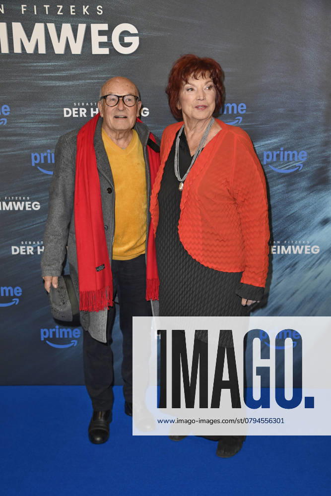 Volker Schlöndorff und Regina Ziegler bei der Premiere FITZEKS DER HEIMWEG im Delphie Filmpalast in Berlin am 14.01.2025