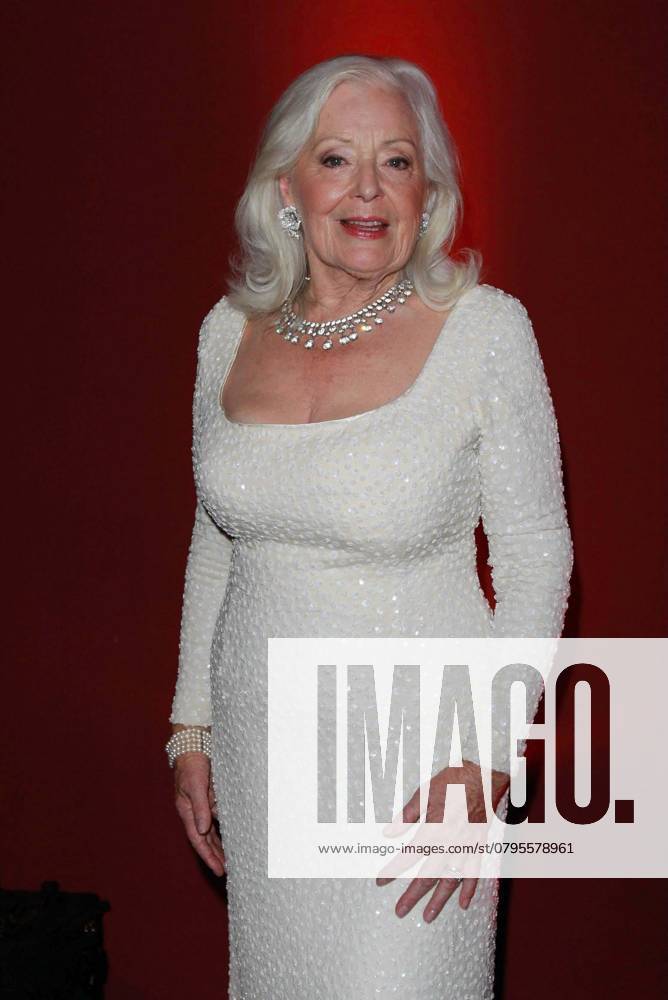 Dame Gwyneth Jones bei der Gala Danke,Bio!, anlaesslich zum morgigen 75. Geburtstag von AlfredBiolek, im E-Werk in Koeln am 09.07.09. Die Gala wurde Live in der ARD, um 20:15 Uhr, ausgestrahlt. Nordrhein-Westfalen Germany