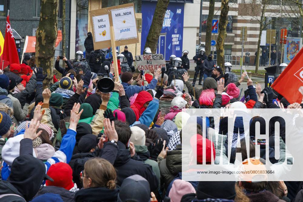 Protesters pictured during a national demonstration against the new government declaration, organized by the three national trade unions, Thursday 13 February 2025 in Brussels. NICOLASxMAETERLINCK 112369452