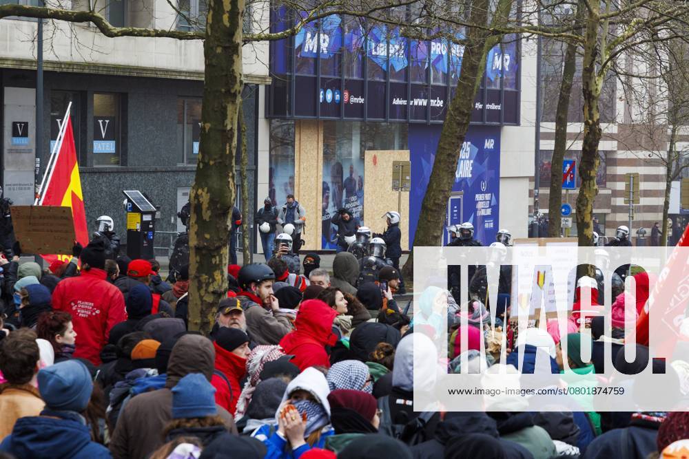 Protesters pictured during a national demonstration against the new government declaration, organized by the three national trade unions, Thursday 13 February 2025 in Brussels. NICOLASxMAETERLINCK 112380459
