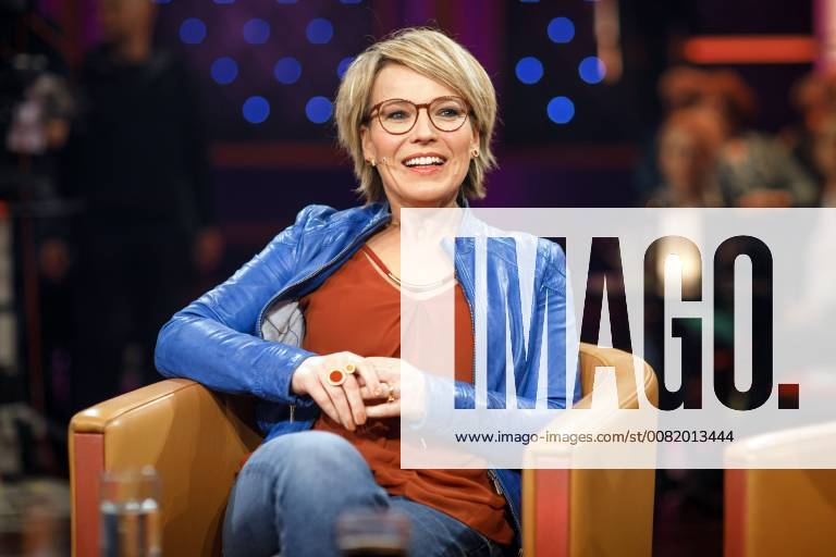 MDR - Riverboat. Moderatorin Andrea Ballschuh anläßlich der Aufzeichnung der MDR - Talkshow Riverboat am 23.02.2018 im Studio 3 der Mediacity Leipzig.