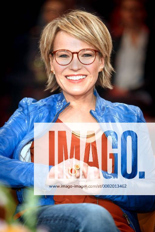 MDR - Riverboat. Moderatorin Andrea Ballschuh anläßlich der Aufzeichnung der MDR - Talkshow Riverboat am 23.02.2018 im Studio 3 der Mediacity Leipzig.