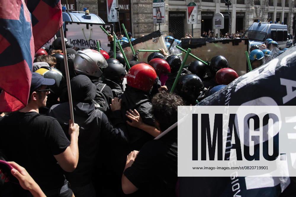 Foto IPP Diego Nangano Cappello Roma 26-05-2025 Manifestazione Contro il DDL Sicurezza nella foto: momento di tensione durante la manifestazione Italy Photo Press - World Copyright