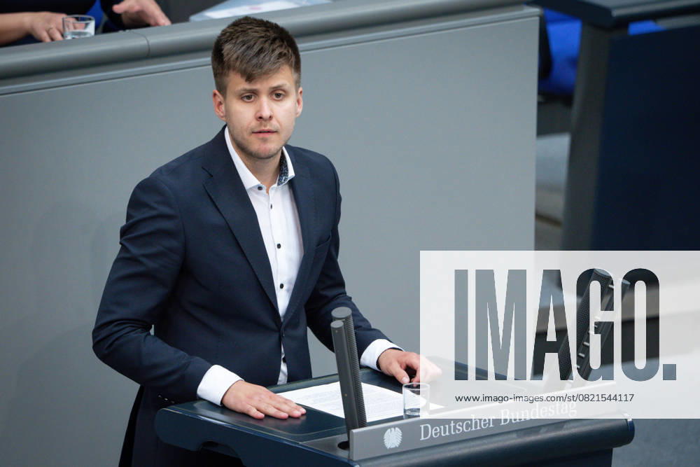 Deutscher Bundestag, 10. Plenarsitzung Max Lucks (Gruene) im Portrait bei seiner Rede zum Tagesordnungspunkt Aktuelle Stunde zur humanitaeren Katastrophe in Gaza bei der 10. Sitzung des Deutschen Bundestag in Berlin, 05.06.2025 Berlin Berlin Deutschland