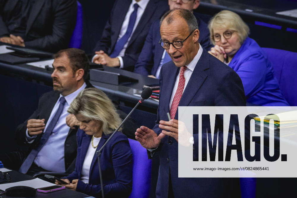 Friedrich Merz (CDU), Bundeskanzler, aufgenommen im Rahmen einer Regierungsbefragung in Berlin, 09.07.2025. Berlin Deutschland