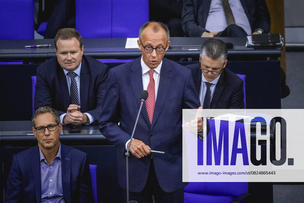 Friedrich Merz (CDU), Bundeskanzler, aufgenommen im Rahmen einer Regierungsbefragung in Berlin, 09.07.2025. Berlin Deutschland