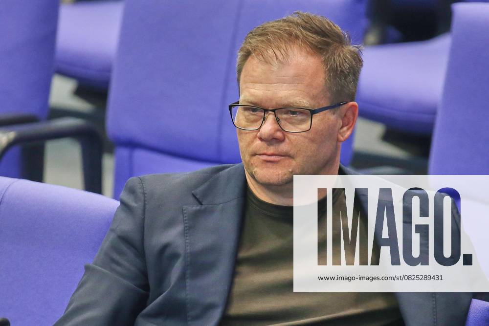 Berlin, Deutschland, 11.07.2025: Deutscher Bundestag: 19. Bundestagssitzung - Haushaltswoche: Bundesminister für Umwelt, Klimaschutz, Naturschutz und nukleare Sicherheit Carsten Schneider (SPD)