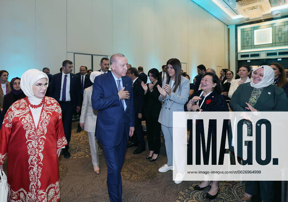 Turkish President Erdogan attends the International Family Forum??????? ISTANBUL, TURKIYE - MAY 23: (---- - MANDATORY CREDIT - TURKISH PRESIDENCY MURAT CETINMUHURDAR HANDOUT - NO MARKETING NO ADVERTISING CAMPAIGNS - DISTRIBUTED AS A SERVICE TO CLIENTS----) Turkish President Recep Tayyip Erdogan and his wife Emine Erdogan attend the International Family Forum in Istanbul, Turkiye on May 23, 2025. Istanbul Turkey. Editorial use only. Please get in touch for any other usage.
