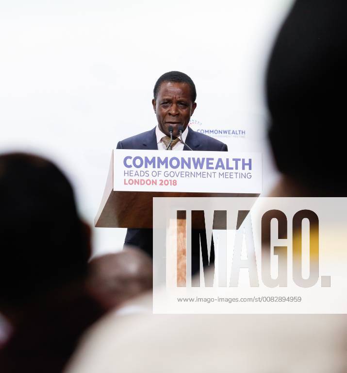 London, United Kingdom - Dr Keith C Mitchell, Prime Minister of Grenada gives his final remarks at the final press conference during the Commonwealth Heads of Government Meeting in London, England, April 20, 2018. London United Kingdom - ZUMAn230 20180420_zaa_n230_1029