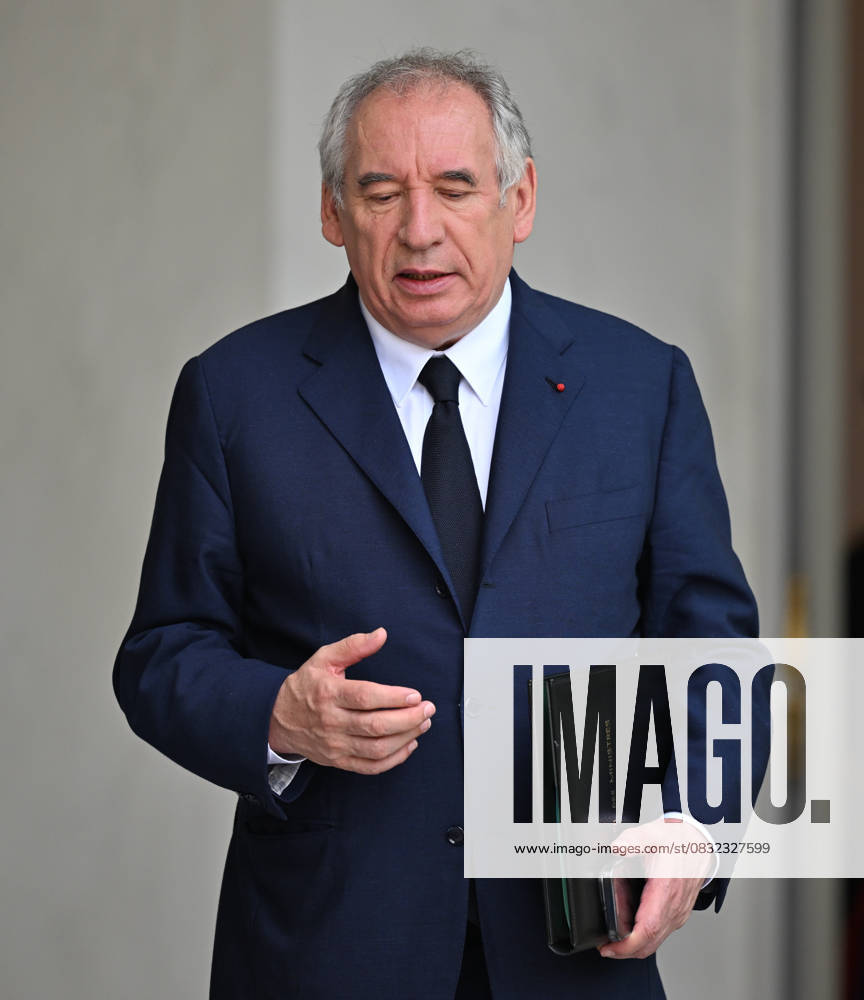 French government weekly cabinet meeting PARIS, FRANCE - SEPTEMBER 3: French Prime Minister Francois Bayrou leaves following the weekly cabinet meeting at the Elysee Palace in Paris, France on September 3, 2025. Mustafa Yalcin Anadolu Paris France. Editorial use only. Please get in touch for any other usage.
