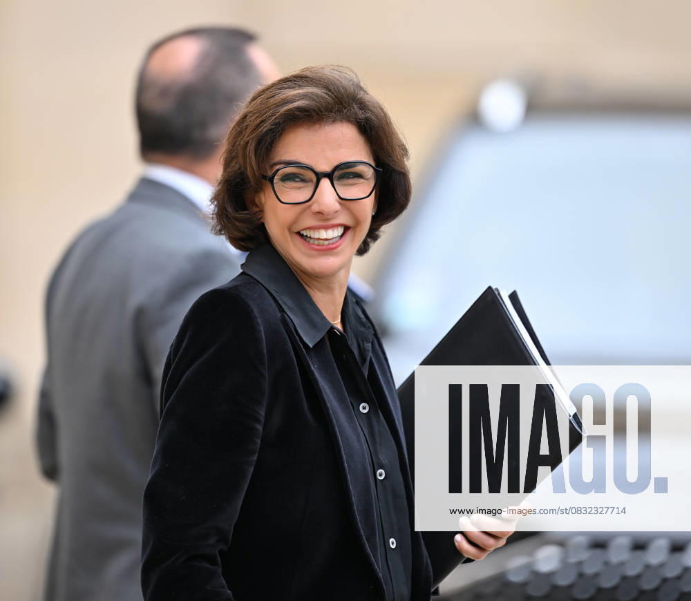 French government weekly cabinet meeting PARIS, FRANCE - SEPTEMBER 3: French Minister of Culture Rachida Dati leaves following the weekly cabinet meeting at the Elysee Palace in Paris, France on September 3, 2025. Mustafa Yalcin Anadolu Paris France. Editorial use only. Please get in touch for any other usage.
