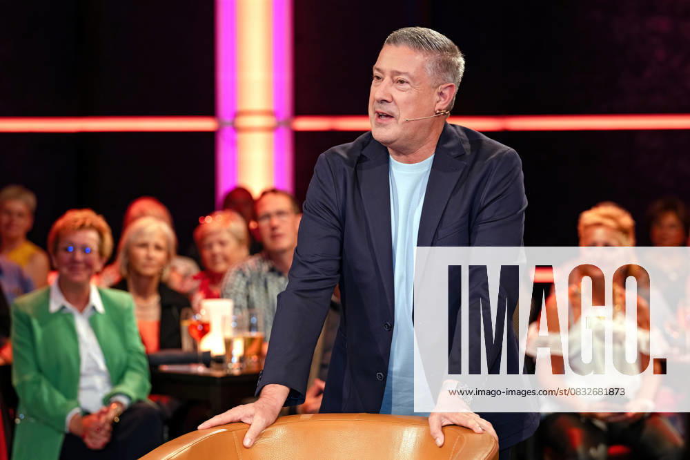 MDR - Riverboat. Moderator Joachim Llambi anläßlich der Aufzeichnung der MDR - Talkshow Riverboat am 05.09.2025 in der Mediacity Leipzig. 20250905ADO0003