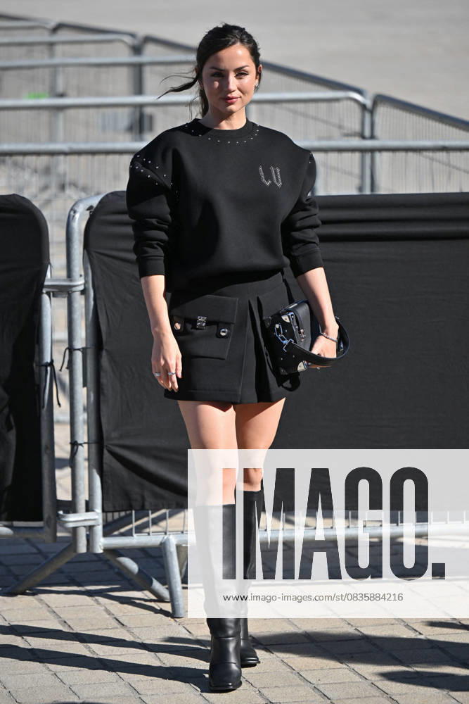 PFW Louis Vuitton Outside Arrivals Ana De Armas arriving at Louis Vuitton Fashion Show during Paris Fashion Week in Paris, France on September 30, 2025. Photo by Julien Reynaud APS-Medias ABACAPRESS.COM Paris France