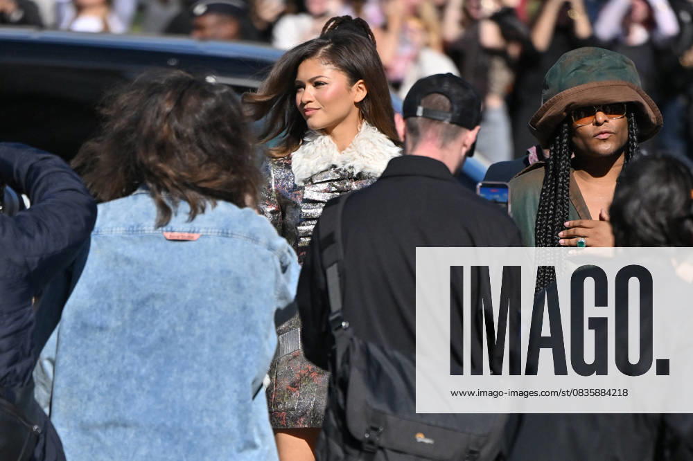 PFW Louis Vuitton Outside Arrivals Zendaya arriving at Louis Vuitton Fashion Show during Paris Fashion Week in Paris, France on September 30, 2025. Photo by Julien Reynaud APS-Medias ABACAPRESS.COM Paris France