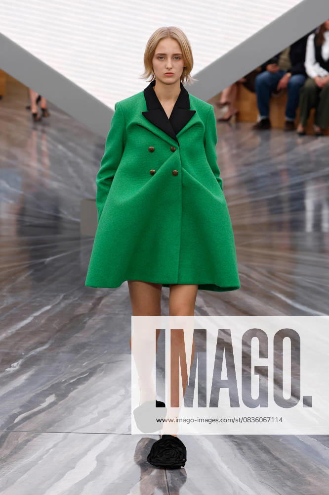 (251002) -- PARIS , Oct. 2, 2025 -- A model presents a creation from the ready-to-wear Spring Summer 2026 collections by French fashion house Christian Dior during the Paris Fashion Week in Paris, France, on Oct. 1, 2025. ( Handout via Xinhua) FRANCE-PARIS-FASHION WEEK-CHRISTIAN DIOR MeetEurope