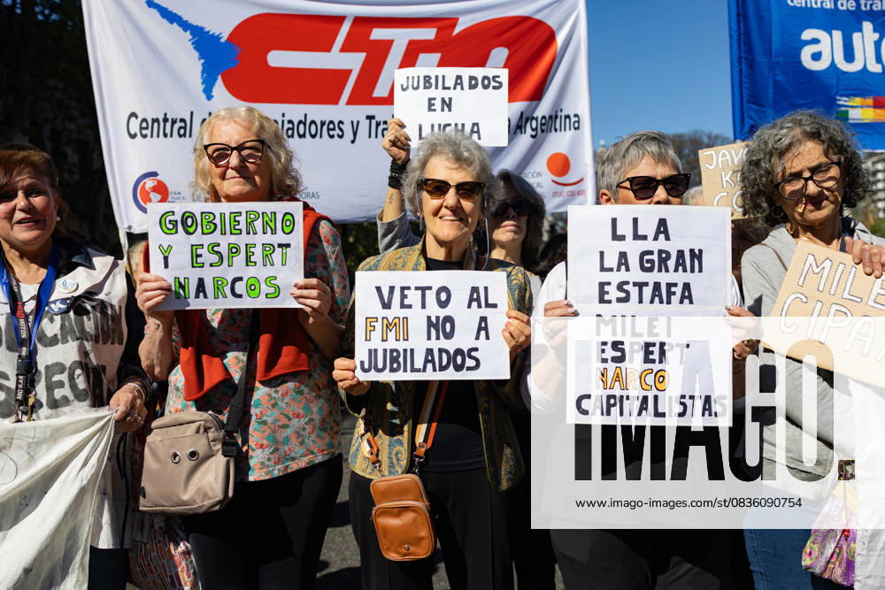 Retirees and pensioners protest in front of the National Congress against President Javier Milei s austerity measures. Buenos Aires Argentina - ZUMAp265 20251001_zip_p265_002