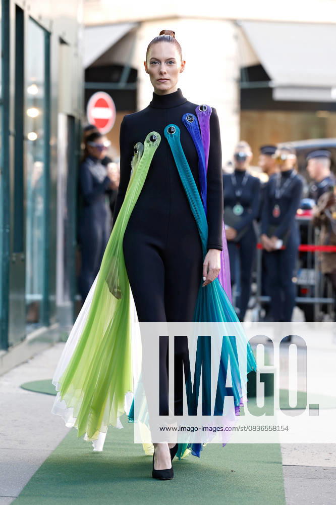 (251008) -- PARIS, Oct. 8, 2025 -- A model presents a creation from the ready-to-wear Spring Summer 2026 collections by Pierre Cardin during the Paris Fashion Week, in Paris, France, on Oct. 7, 2025. ( Handout via Xinhua) FRANCE-PARIS-FASHION WEEK-PIERRE CARDIN MeetEurope