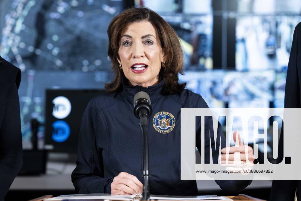 New York State Governor KATHY HOCHUL (D) speaking about Federal funding cuts at the Metropolitan Transportation Authority (MTA) Headquarters building in New York City. New York City United States - ZUMAb161 20251009_aap_b161_005
