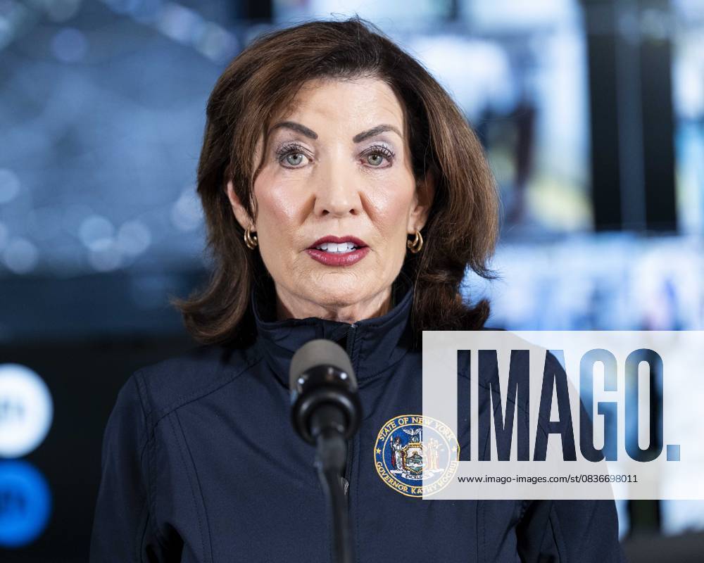 New York State Governor KATHY HOCHUL (D) speaking about Federal funding cuts at the Metropolitan Transportation Authority (MTA) Headquarters building in New York City. New York City United States - ZUMAb161 20251009_aap_b161_006