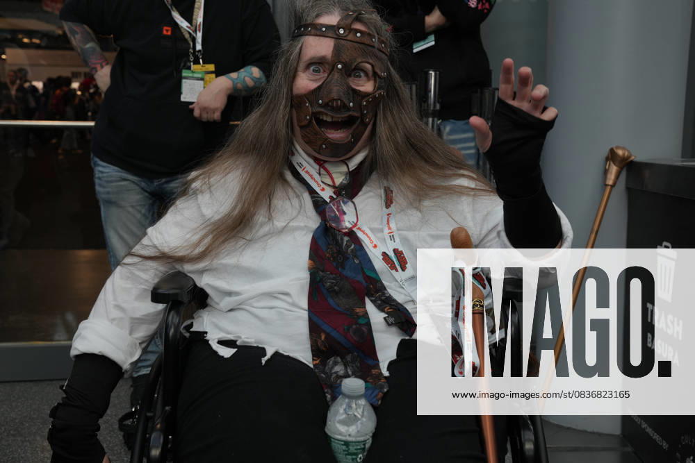 A woman in cosplay at the New York Comic Con at the Jacob K. Javits Convention Center on October 10, 2025 in New York. New York USA - ZUMAb148 20251010_zap_b148_087