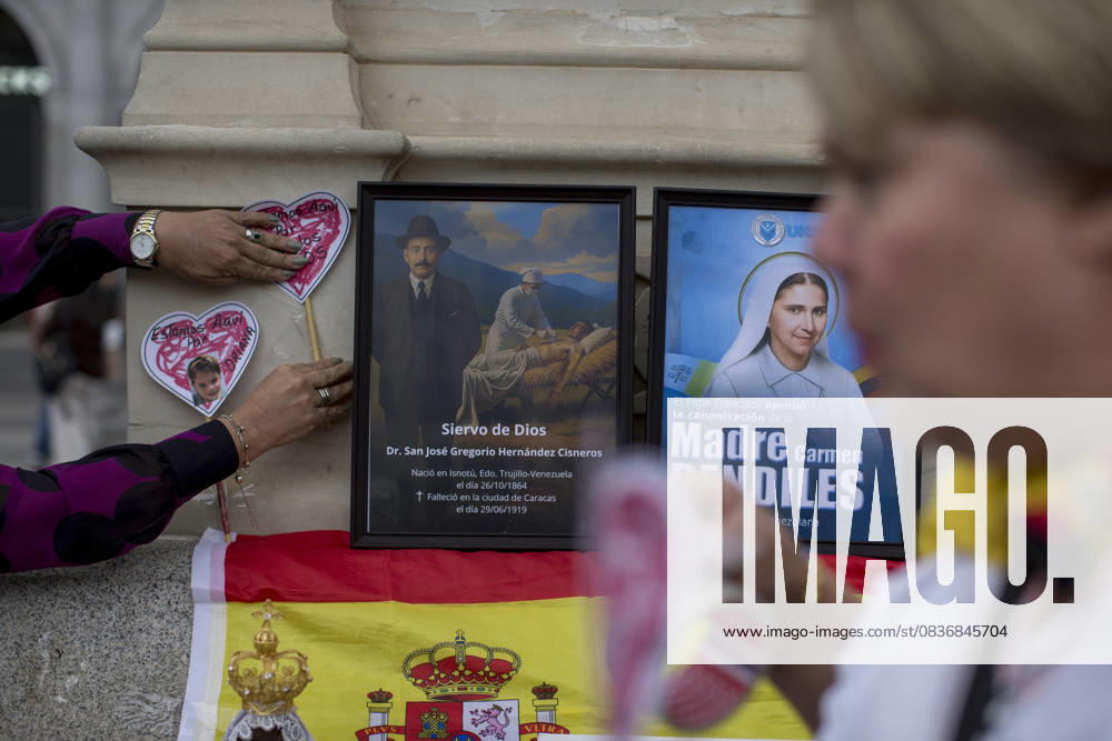 Members of the Venezuelan community in Madrid holding candles and Venezuelan flags in Opera Square in downtown Madrid, during a vigil to pray the rosary for the beatification of Venezuelans Jose Gregorio Hernandez and Carmen Rendiles on October 19, 2027, in St. Peter s Square, Rome. Madrid Spain - ZUMAs296 20251011_znp_s296_003