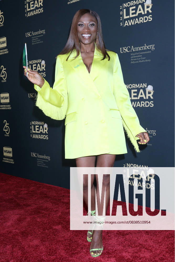 LOS ANGELES - OCT 27: Angelina Spicer at the 2025 Norman Lear Awards at the Writers Guild of America Theater on October 27, 2025 in Beverly Hills, CA Beverly Hills USA - ZUMAnc22 20251028_zaa_nc22_081
