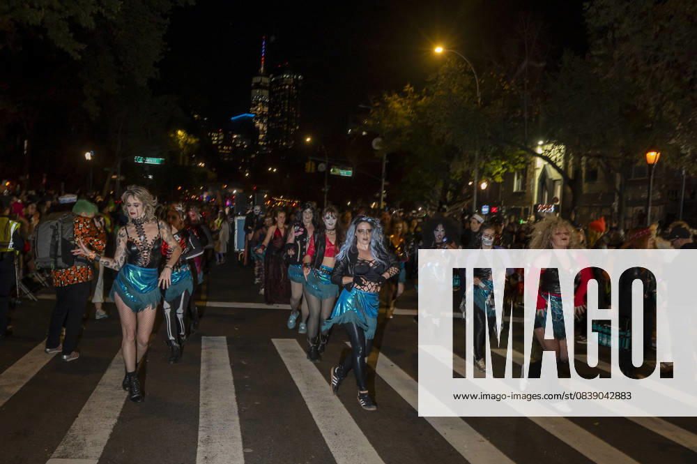 Dancers perform in the 2025 New York City s 52nd Annual Village Halloween Parade. New York United States - ZUMAs197 20251031_aaa_s197_537