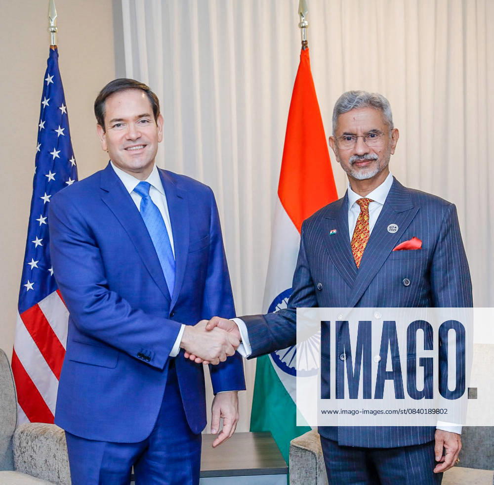 EAM S. Jaishankar meets US Secretary of State Marco Rubio Niagara Region, Nov 12 (ANI): External Affairs Minister S. Jaishankar meets US Secretary of State Marco Rubio at the G7 Foreign Ministers meet, on Wednesday. (@DrSJaishankar ANI Photo) Niagara Region Canada