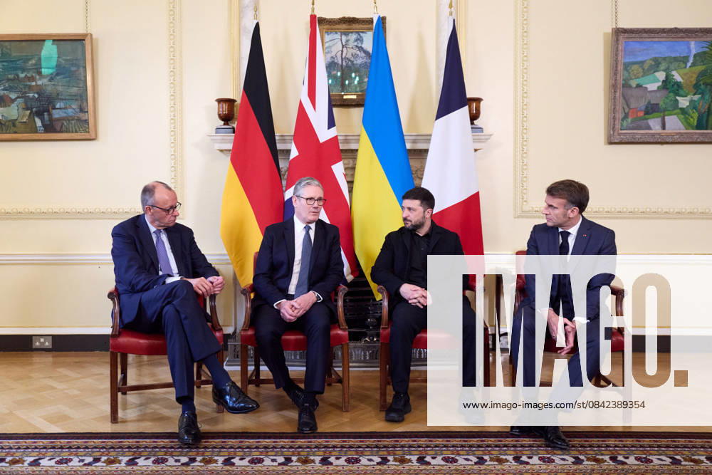 German Chancellor Friedrich Merz, British Prime Minister Keir Starmer, Ukrainian President Volodymyr Zelenskyy, and French President Emmanuel Macron during a meeting at No.10 Downing Street in London on Monday, December 08, 2025, where they discussed peace in Ukraine. Photo via Ukrainian Presidential Press Office WAX2025120802 UKRAINIANxPRESIDENTIALxPRESSxOFFICE