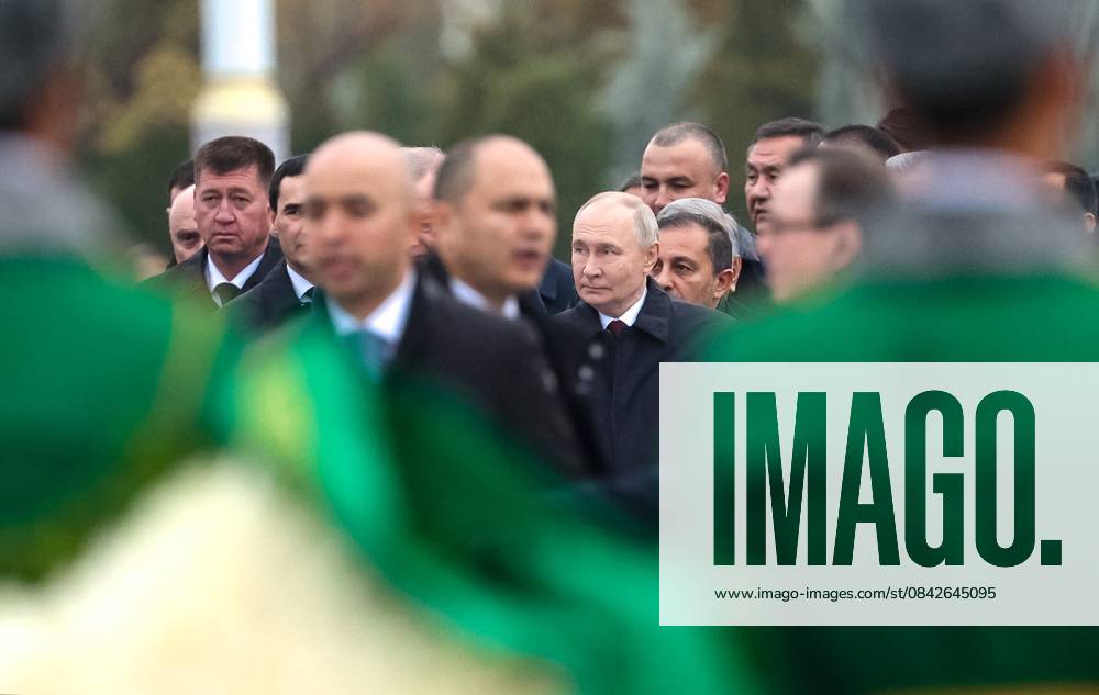 Turkmenistan Russia 9069854 12.12.2025 Russian President Vladimir Putin attends a wreath-laying ceremony at the Turkmenistan Neutrality Monument in Ashgabat, Turkmenistan. Alexander Shcherbak Sputnik Ashgabat Turkmenistan