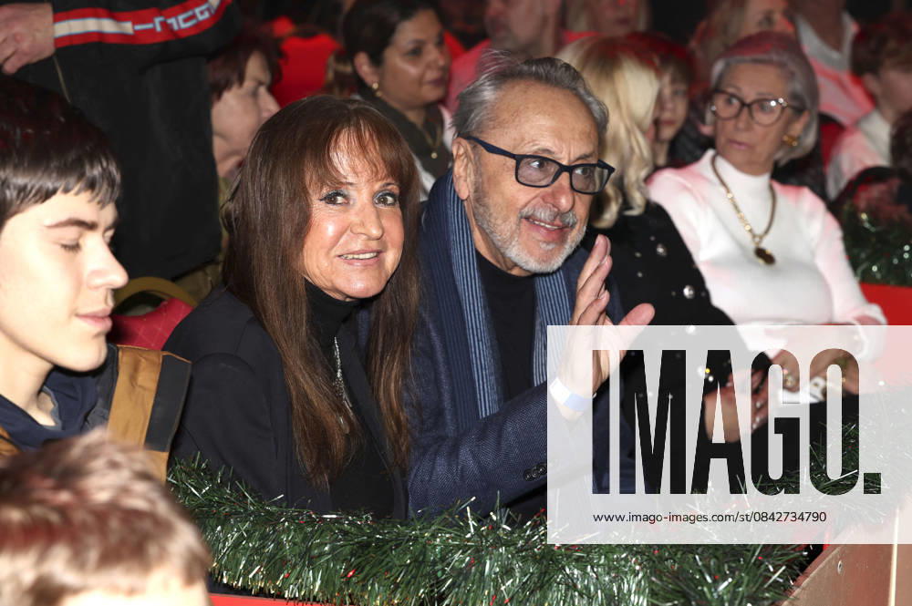 Wolfgang Stumph mit Ehefrau Christine Stumph bei der Premiere des 28. Dresdner Weihnachts-Circus an der Washingtonstraße. Dresden
