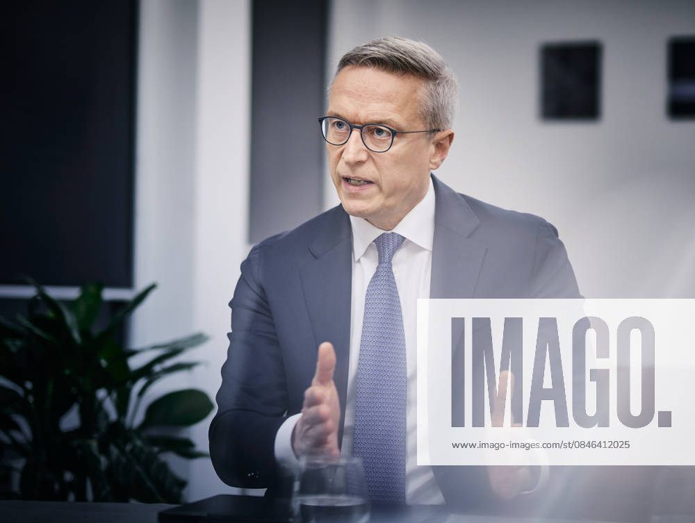 Dr. Karsten Wildberger, Bundesminister fuer Digitales und Staatsmodernisierung ,aufgenommen im Rahmen eines Interviews in Berlin, 03.11.2025. Berlin Deutschland