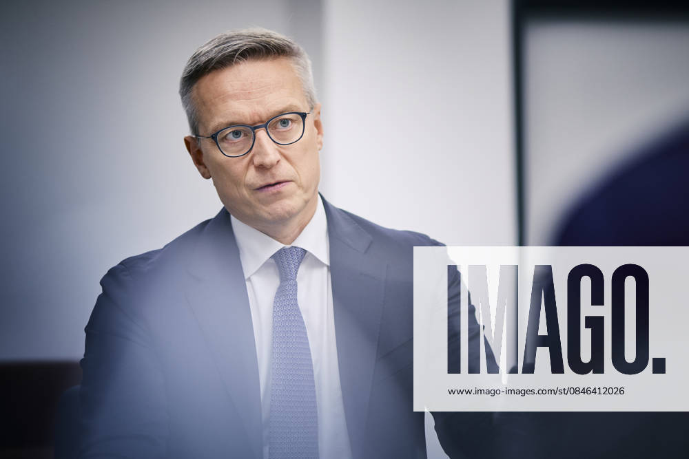 Dr. Karsten Wildberger, Bundesminister fuer Digitales und Staatsmodernisierung ,aufgenommen im Rahmen eines Interviews in Berlin, 03.11.2025. Berlin Deutschland
