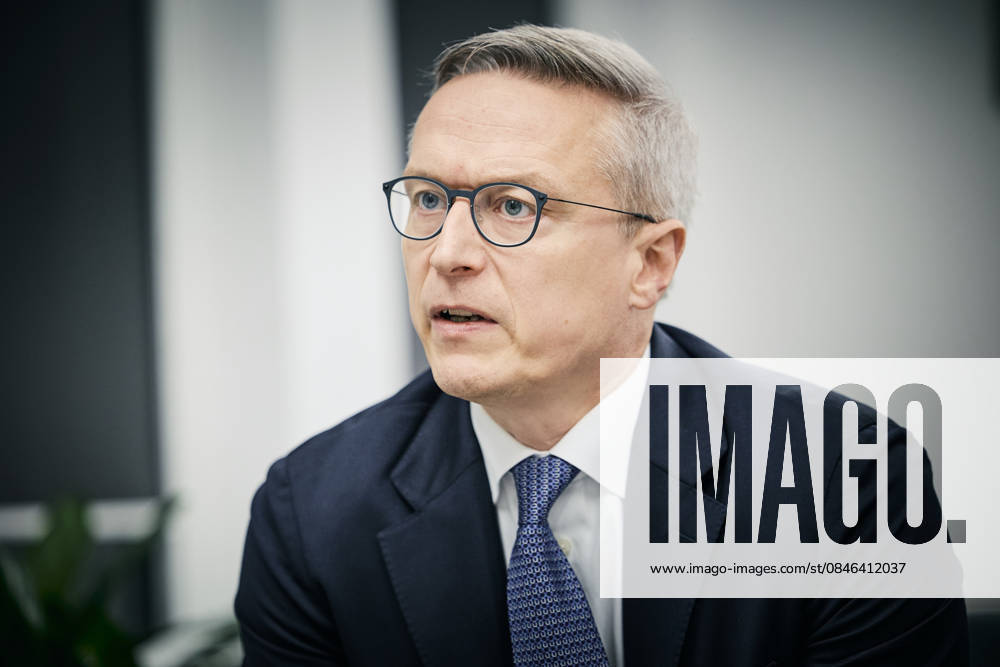 Dr. Karsten Wildberger, Bundesminister fuer Digitales und Staatsmodernisierung ,aufgenommen im Rahmen eines Interviews in Berlin, 03.11.2025. Berlin Deutschland