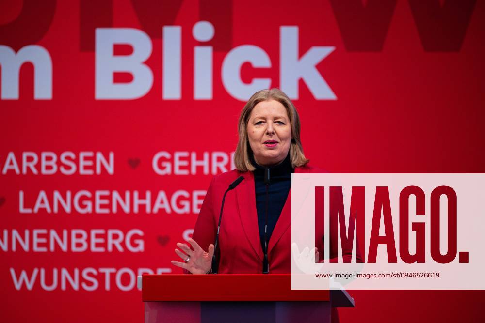 Bärbel Bas bei Delegiertenversammlung der Region Hannover: Die Bundesministerin für Arbeit und Soziales auf der Delegiertenversammlung der Region Hannover zur Aufstellung der SPD-Kandidatur für die Regionspräsidentschaft im Expowal in Hannover. ,
