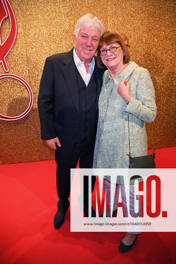 Rolf Zuckowski mit Ehefrau Monika Zuckowski beim 17. DEUTSCHEN MUSIKAUTOR*INNENPREIS im The Ritz-Carlton in Berlin am 26.02.2026