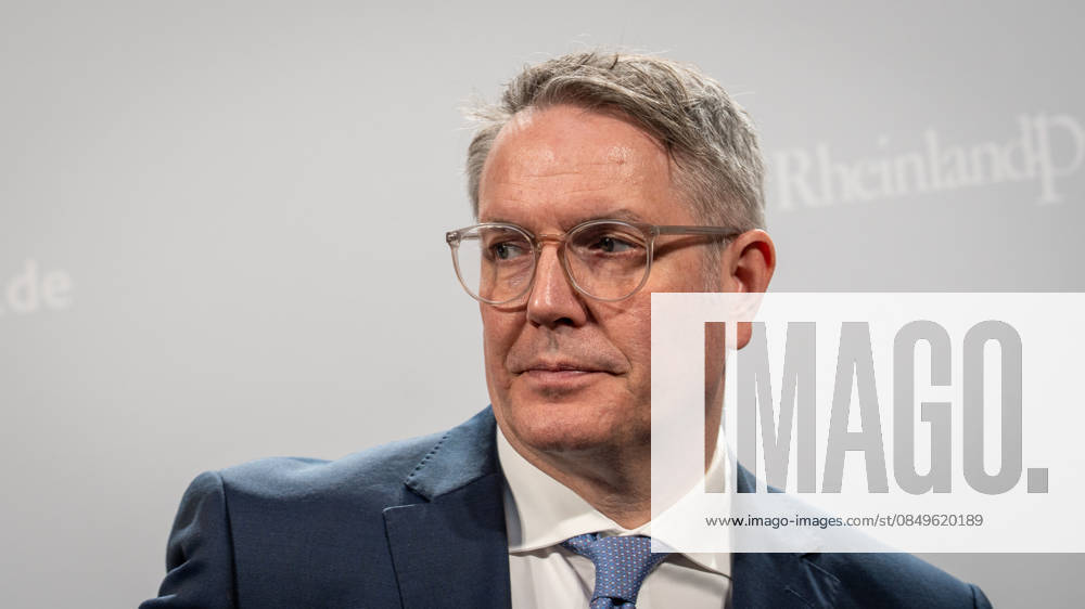 Alexander Schweitzer, Ministerpräsident Rheinland-Pfalz;Konferenz der Regierungschefs der Länder Ministerpräsidentenkonferenz unter Führung von Rheinland-Pfalz im Gebäude des Bundesrats, Berlin Berlin Deutschland Bundesrat