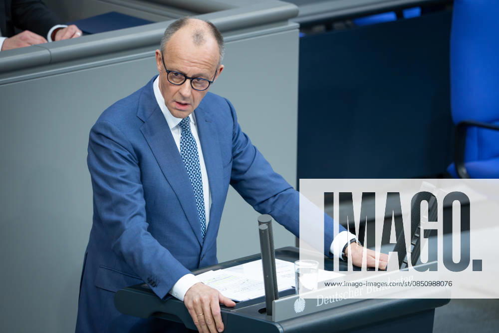 Deutscher Bundestag, 64. Plenarsitzung Deutscher Bundestag, 64. PBundeskanzler Friedrich Merz (CDU) bei seiner Regierungserklaerung zum Europaeischen Rat bei der 64. Sitzung des Deutschen Bundestag in Berlin, 18.03.2026 Berlin Berlin Deutschland