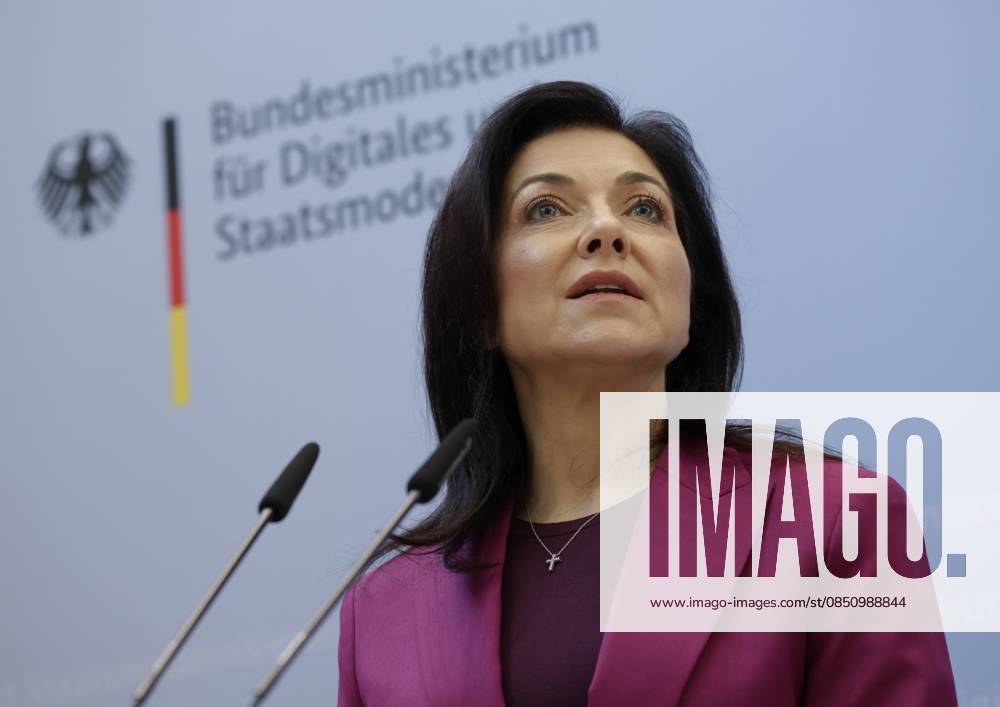 Katherina Reiche Bundesministerin für Wirtschaft und Energie, Deutschland, Berlin, Pressestatement Bundesministerin Reiche mit Bundesminister Wildberger zur Rechenzentrumsstrategie am 18.03.2026