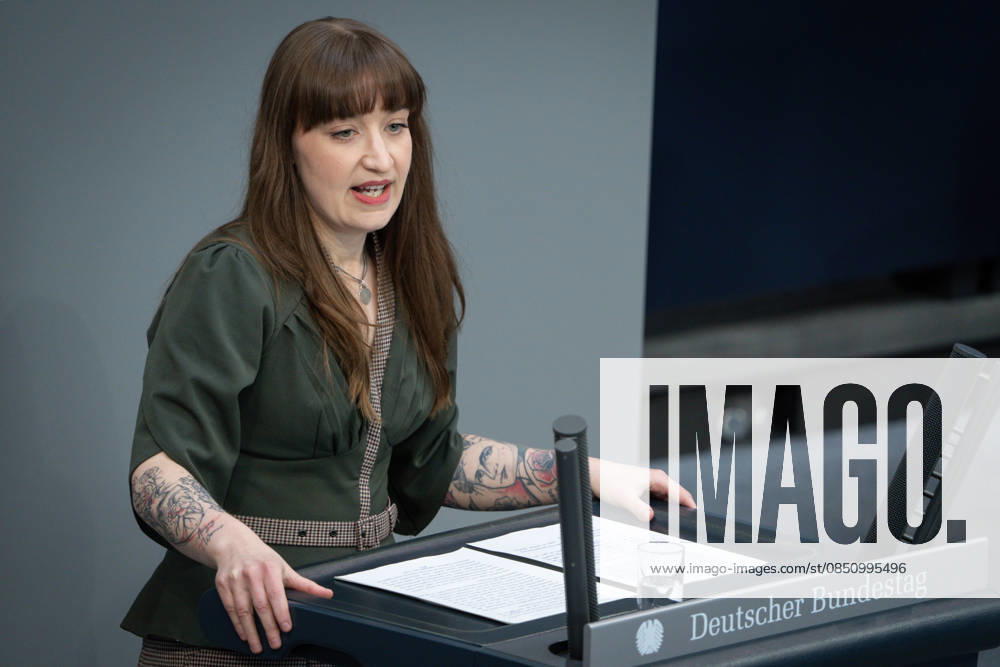 Deutscher Bundestag, 64. Plenarsitzung Heidi Reichinnek (Die Linke) im Portrait bei ihrer Rede zum Tagesordnungspunkt Regierungserklaerung zum Europaeischen Rat bei der 64. Sitzung des Deutschen Bundestag in Berlin, 18.03.2026 Berlin Berlin Deutschland