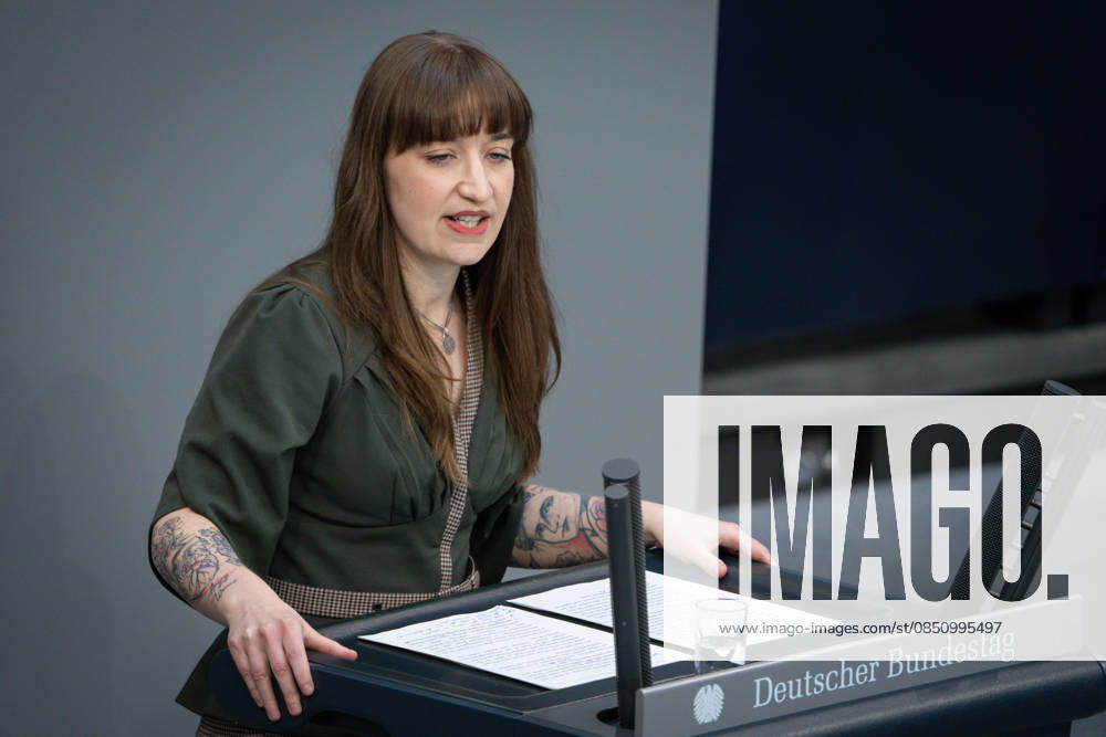 Deutscher Bundestag, 64. Plenarsitzung Heidi Reichinnek (Die Linke) im Portrait bei ihrer Rede zum Tagesordnungspunkt Regierungserklaerung zum Europaeischen Rat bei der 64. Sitzung des Deutschen Bundestag in Berlin, 18.03.2026 Berlin Berlin Deutschland