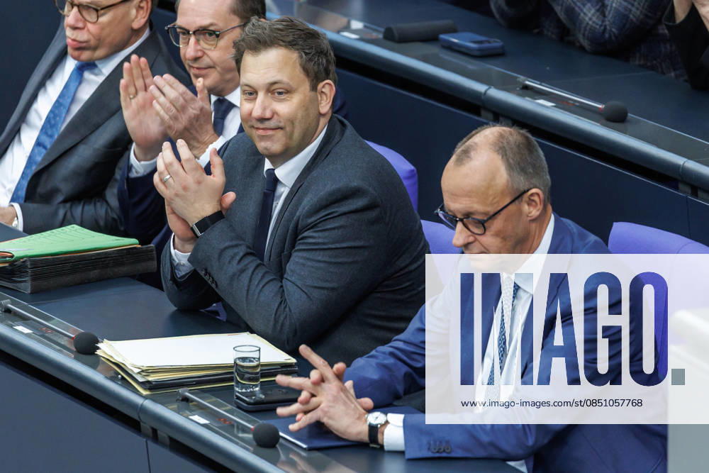 Bundestag Lars Klingbeil (SPD), Bundesfinanzminister und Bundeskanzler Friedrich Merz (CDU) im Deutschen Bundestag am 18.03.26 in Berlin. Berlin Berlin Deutschland Bundestag