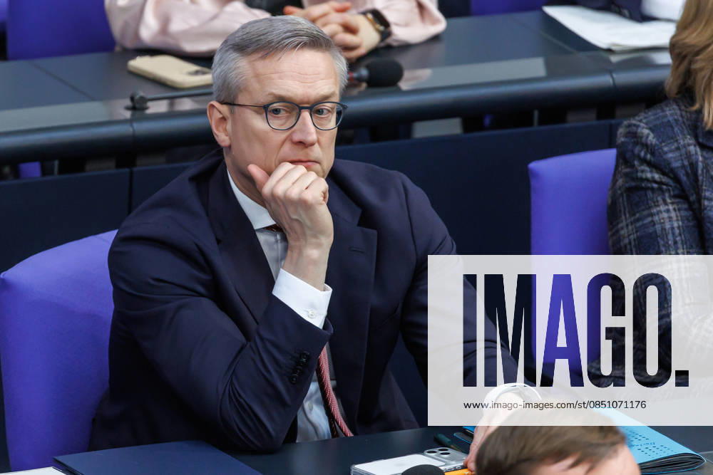 Bundestag Karsten Wildberger (CDU), Bundesminister fuer Digitales und Staatsmodernisierung, im Deutschen Bundestag am 18.03.26 in Berlin. Berlin Berlin Deutschland Bundestag