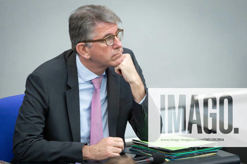 Deutscher Bundestag, 65. Plenarsitzung Wolfram Weimer Beauftragte der Bundesregierung für Kultur und Medien im Portrait auf der Regierungsbank bei der 65. Sitzung des Deutschen Bundestag in Berlin, 19.03.2026 Berlin Berlin