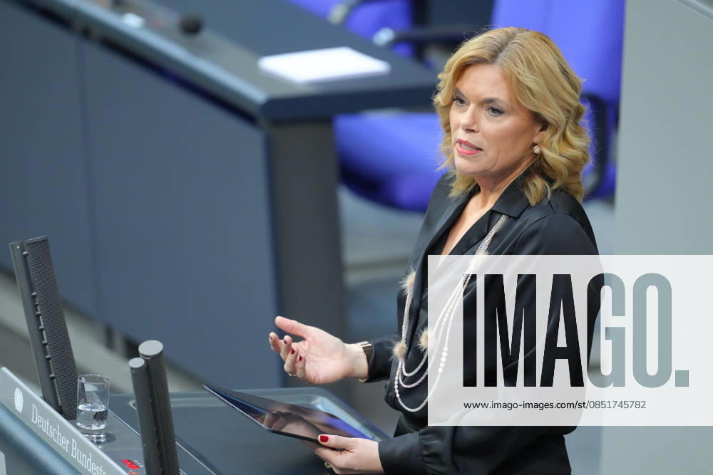 Deutscher Bundestag, 67. Plenarsitzung Julia Kloeckner (CDU) die Bundestagspraesidentin im Portrait mit Gestik spricht sie als Agbeordnete in der aktuellen Stunde zur GEwalt gegen Frauen und Maedchen bei der 67. Sitzung des Deutschen Bundestag in Berlin, 25.03.2026 Berlin Berlin Deutschland