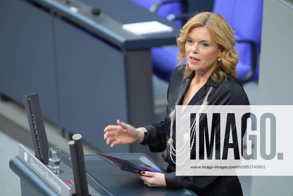 Deutscher Bundestag, 67. Plenarsitzung Julia Kloeckner (CDU) die Bundestagspraesidentin im Portrait mit Gestik spricht sie als Agbeordnete in der aktuellen Stunde zur GEwalt gegen Frauen und Maedchen bei der 67. Sitzung des Deutschen Bundestag in Berlin, 25.03.2026 Berlin Berlin Deutschland